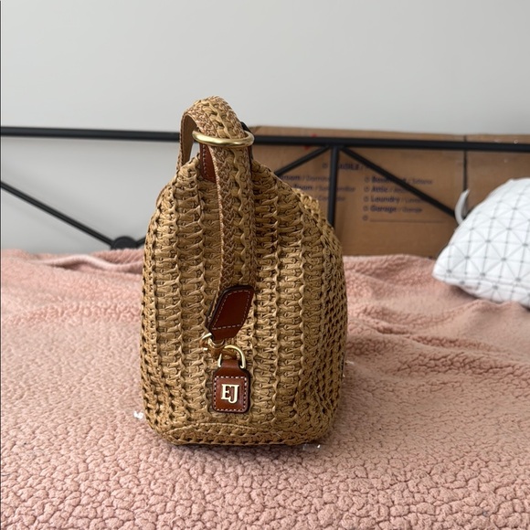 Jessica Eric Javits Tan Woven Shoulder Bag - Picture 5 of 8